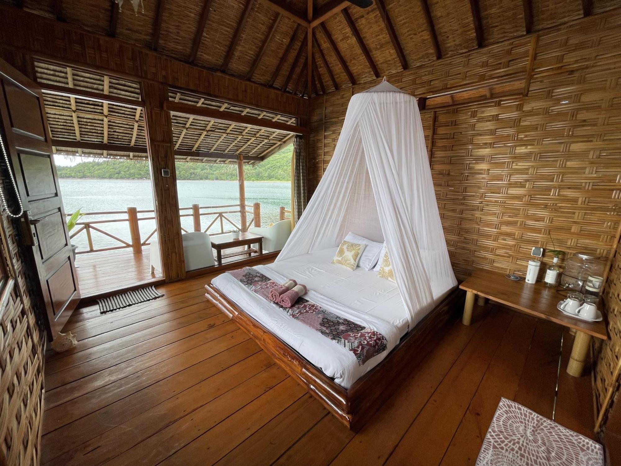 Floating Paradise Karimunjawa Exterior foto